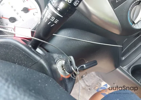 2005 Toyota Rav4 z USA, uszkodzony, nr VIN JTEHD20V056029870